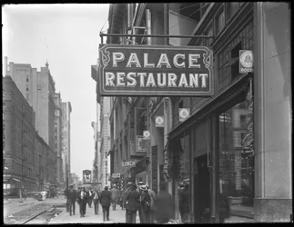 Enseigne pour le Palace Restaurant, W. 28th Street, New York City, 29 juillet 1916