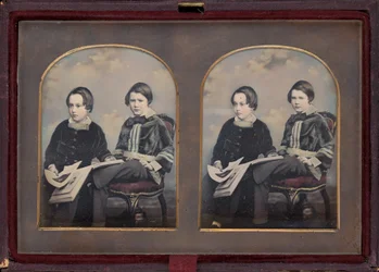 Portrait de deux garçons
