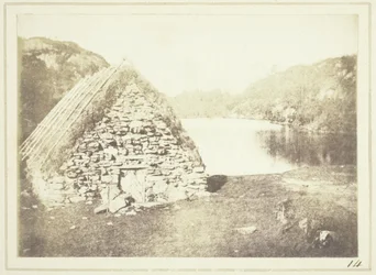 Cabane des Highlands sur les rives du Loch Katrine