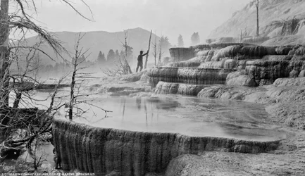Parc national de Yellowstone, Mammoth Hot Springs, vers 1872