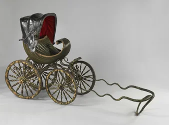 Un landau peint et doré