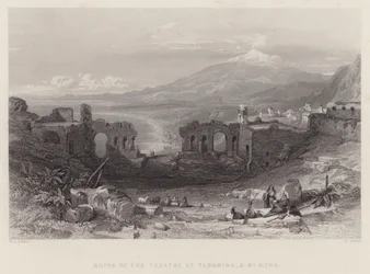 Ruines du Théâtre de Taormina et Mont Aetna