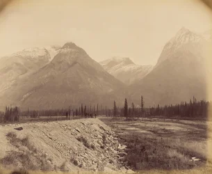 [Chemins de fer et montagnes]