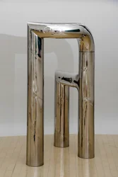 Deux Mitres, Série Tripod IV