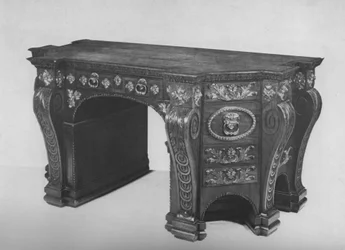 Une des deux tables de bibliothèque George II