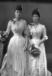 Les princesses Victoria 1868-1935 et Maud 1869-1938 du Pays de Galles, 1890