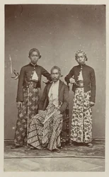 Trois hommes