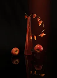Nature morte vibrante aux pommes