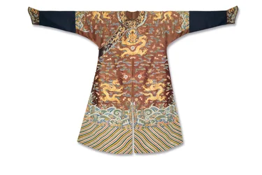 Robe de dragon en gaze brodée impériale, Mangpao, période Qianlong