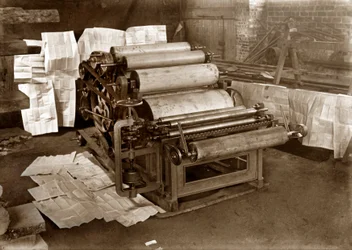 Une presse à imprimer : presse rotative pour l