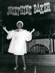 Josephine Baker se produisant à Zurich, Suisse, le 3 mars 1967