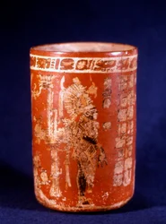 Vase funéraire maya de Uaxactun, Guatemala, phase Tepeu