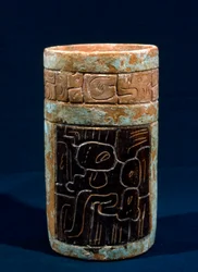 Vase funéraire maya de Tikal, Peten, Guatemala, période classique, c.300-900 AD