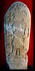 Stèle 4 de Machaquila, Peten, Guatemala, période classique tardive, 6 mai 820 AD