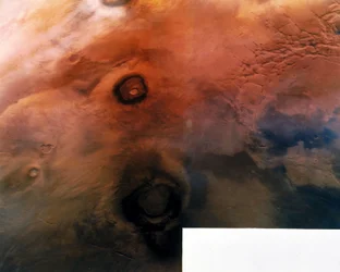 Volcans à la surface de la planète Mars